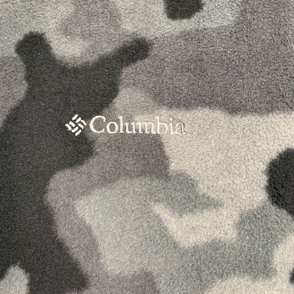 𝅺NWT Columbia Grey Camo Print Hooded Fleece Sweater - Picture 4 of 9